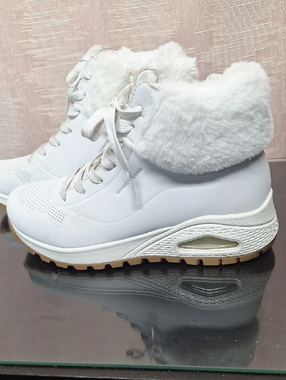 Skechers White Faux-Fur Lined Winter Boots